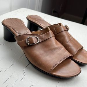 Cole Haan heel Size 9